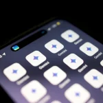 Google показывает информацию пользователям со своим ИИ Gemini из той же поисковой системы. Теперь ЕС будет расследовать, является ли то, что он делает, незаконным