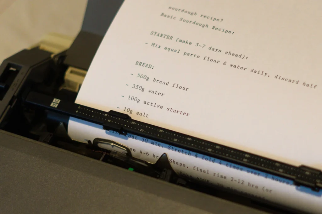 Общаться с искусственным интеллектом без экранов можно... с помощью пишущей машинки. Вот как этого добился этот инженер