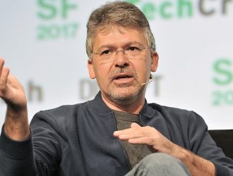 Задержки не прощают: Джон Джаннандреа, глава Apple по искусственному интеллекту, покидает свой пост